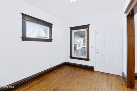 Tiny photo for 2421 Fulton Street, Toledo, OH 43620 (MLS # 10013461)