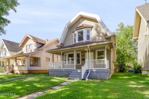 Photo of 2421 Fulton Street, Toledo, OH 43620 (MLS # 10013461)
