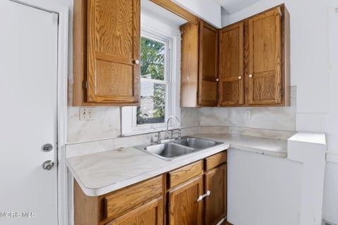 Tiny photo for 2421 Fulton Street, Toledo, OH 43620 (MLS # 10013461)
