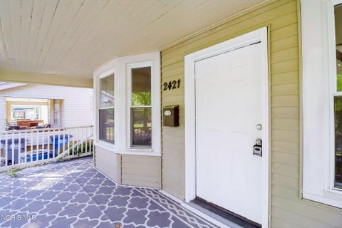 Tiny photo for 2421 Fulton Street, Toledo, OH 43620 (MLS # 10013461)