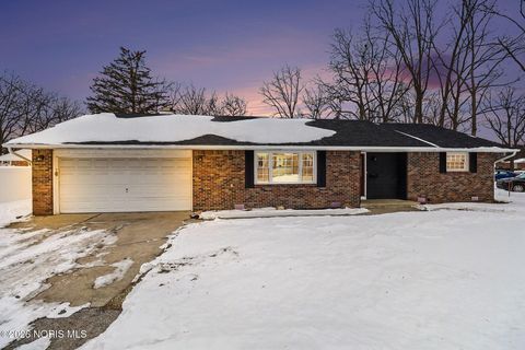 Photo of 601 Tilayne Street, Perrysburg, OH 43551 (MLS # 10003887)