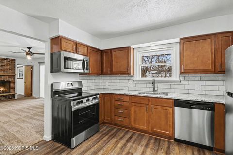 Tiny photo for 601 Tilayne Street, Perrysburg, OH 43551 (MLS # 10003887)