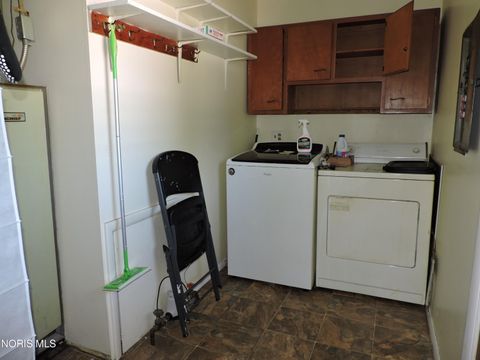 Tiny photo for 521 Whitlock Avenue, Toledo, OH 43605 (MLS # 10008466)