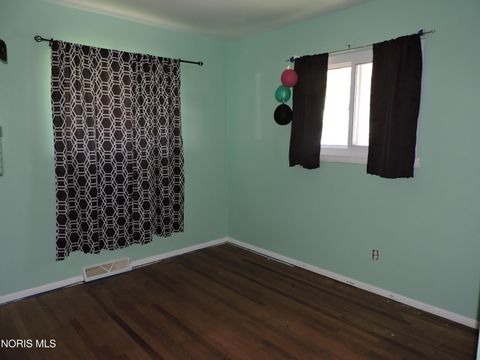 Tiny photo for 521 Whitlock Avenue, Toledo, OH 43605 (MLS # 10008466)