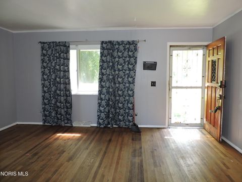 Tiny photo for 521 Whitlock Avenue, Toledo, OH 43605 (MLS # 10008466)