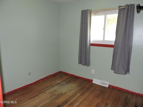 Tiny photo for 521 Whitlock Avenue, Toledo, OH 43605 (MLS # 10008466)