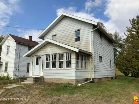 Photo of 423 Clough Street, Bowling Green, OH 43402 (MLS # 10001274)