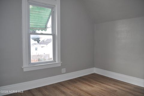 Tiny photo for 136 Steel Street, Toledo, OH 43605 (MLS # 10003251)