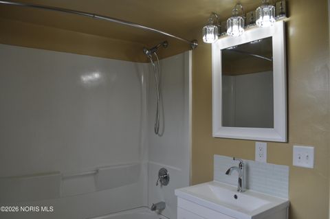 Tiny photo for 136 Steel Street, Toledo, OH 43605 (MLS # 10003251)