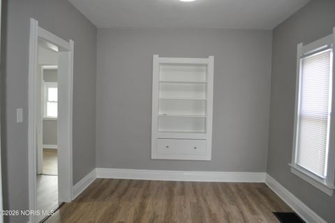 Tiny photo for 136 Steel Street, Toledo, OH 43605 (MLS # 10003251)