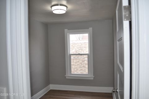 Tiny photo for 136 Steel Street, Toledo, OH 43605 (MLS # 10003251)