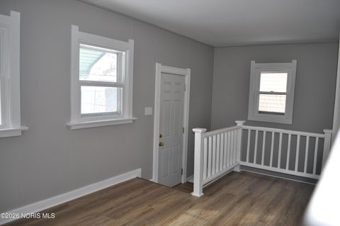 Tiny photo for 136 Steel Street, Toledo, OH 43605 (MLS # 10003251)