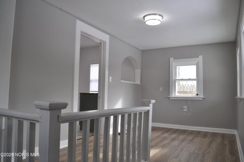 Tiny photo for 136 Steel Street, Toledo, OH 43605 (MLS # 10003251)