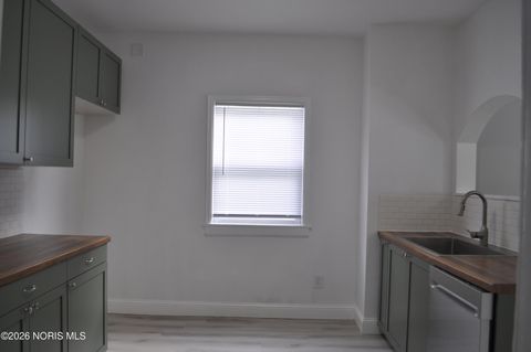 Tiny photo for 136 Steel Street, Toledo, OH 43605 (MLS # 10003251)