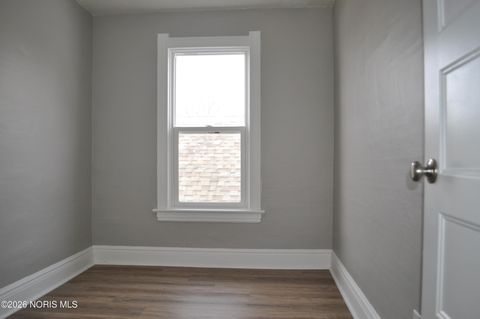 Tiny photo for 136 Steel Street, Toledo, OH 43605 (MLS # 10003251)