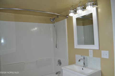 Tiny photo for 136 Steel Street, Toledo, OH 43605 (MLS # 10003251)