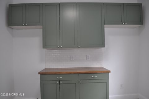 Tiny photo for 136 Steel Street, Toledo, OH 43605 (MLS # 10003251)