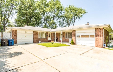 Multifamily For Sale - 5829 Benalex Drive<br/> Toledo, OH 43612