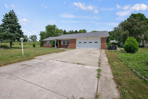 Tiny photo for 200 Jeanette Drive, Fostoria, OH 44830 (MLS # 10010667)