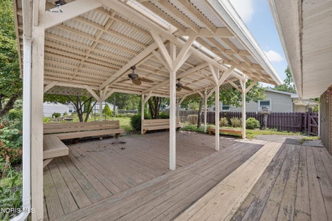 Tiny photo for 200 Jeanette Drive, Fostoria, OH 44830 (MLS # 10010667)