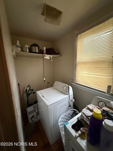 Tiny photo for 1141 Pinewood Avenue, Toledo, OH 43607 (MLS # 10002944)