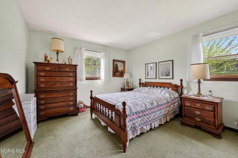 Tiny photo for 755 Nickie Lane, Fostoria, OH 44830 (MLS # 10008120)