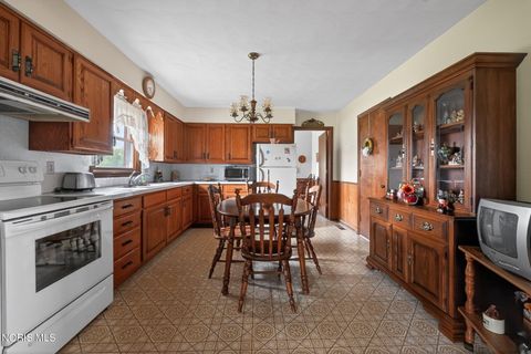 Tiny photo for 755 Nickie Lane, Fostoria, OH 44830 (MLS # 10008120)