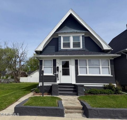 Photo of 316 Eastern Avenue, Toledo, OH 43609 (MLS # 10006959)