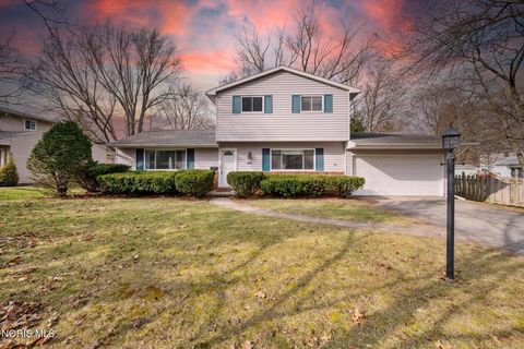 Photo of 6946 Kinsman Drive, Sylvania, OH 43560 (MLS # 10004993)