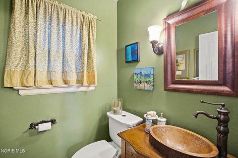 Tiny photo for 3324 Darlington Road, Ottawa Hills, OH 43606 (MLS # 10005336)