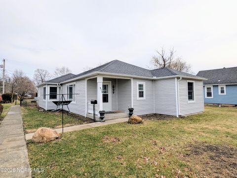 915 Buckeye Street Genoa OH 43430