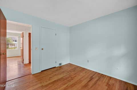 Tiny photo for 2420 Country Squire Lane, Toledo, OH 43615 (MLS # 10009134)