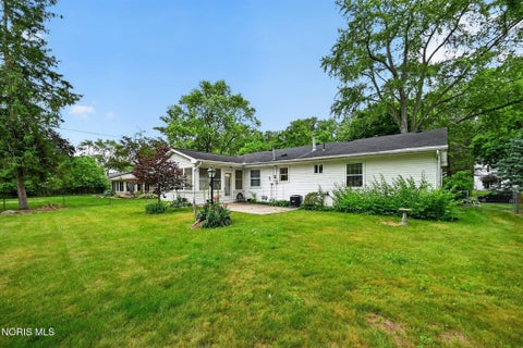 Tiny photo for 2420 Country Squire Lane, Toledo, OH 43615 (MLS # 10009134)