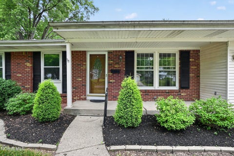 Tiny photo for 2420 Country Squire Lane, Toledo, OH 43615 (MLS # 10009134)