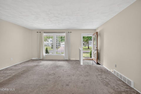 Tiny photo for 2420 Country Squire Lane, Toledo, OH 43615 (MLS # 10009134)