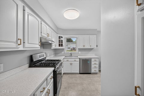 Tiny photo for 2420 Country Squire Lane, Toledo, OH 43615 (MLS # 10009134)