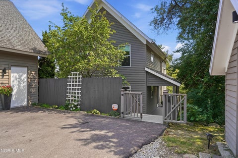 Tiny photo for 117 Mulberry Street, Perrysburg, OH 43551 (MLS # 10012646)