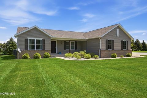 Photo of 5980 Arapaho Avenue, Walbridge, OH 43465 (MLS # 10007489)