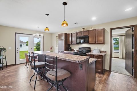 Tiny photo for 5980 Arapaho Avenue, Walbridge, OH 43465 (MLS # 10007489)