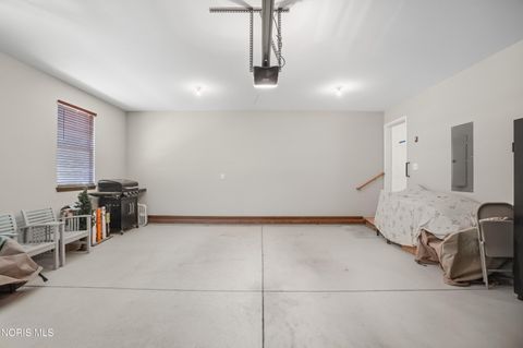Tiny photo for 5980 Arapaho Avenue, Walbridge, OH 43465 (MLS # 10007489)