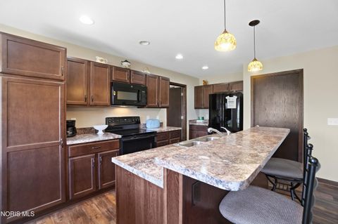 Tiny photo for 5980 Arapaho Avenue, Walbridge, OH 43465 (MLS # 10007489)