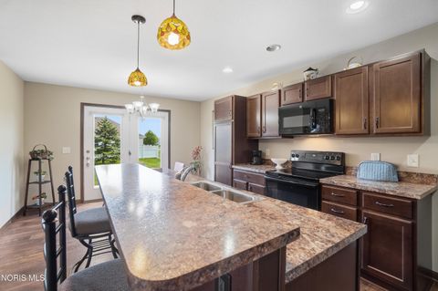 Tiny photo for 5980 Arapaho Avenue, Walbridge, OH 43465 (MLS # 10007489)