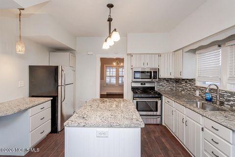 Tiny photo for 4322 Willys Parkway, Toledo, OH 43612 (MLS # 10003836)