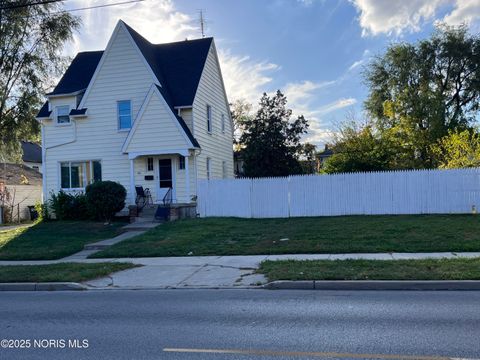 Tiny photo for 1511 Upton Avenue, Toledo, OH 43607 (MLS # 10000268)
