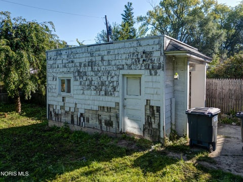 Tiny photo for 1044 Martin Avenue, Toledo, OH 43612 (MLS # 10013211)