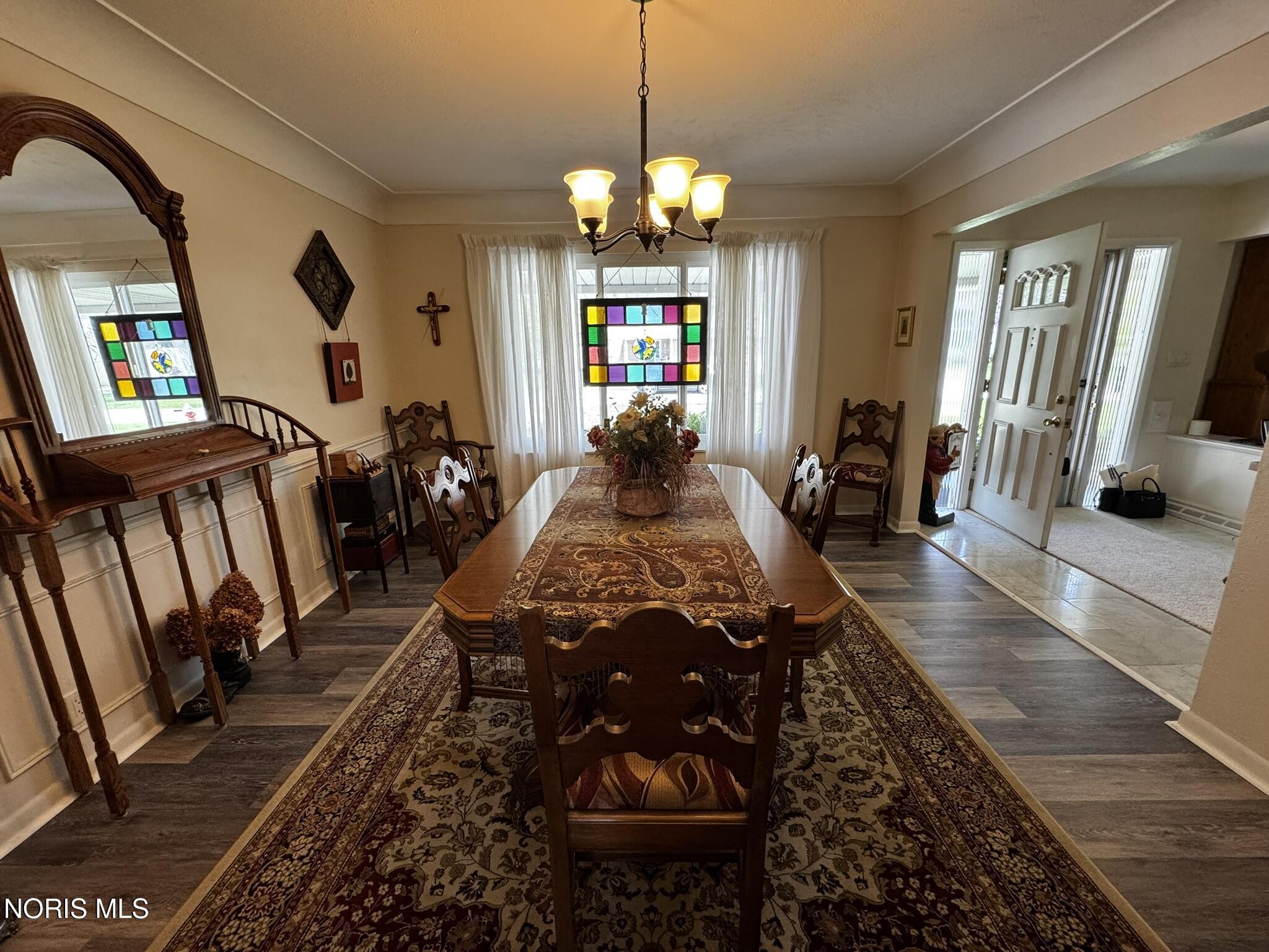 3749 N Beverly Hills Drive