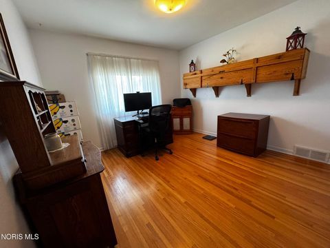 Tiny photo for 3749 N Beverly Hills Drive, Toledo, OH 43614 (MLS # 10006756)