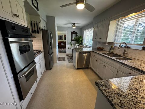 Tiny photo for 3749 N Beverly Hills Drive, Toledo, OH 43614 (MLS # 10006756)