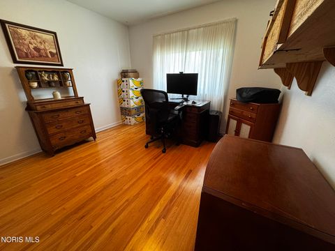 Tiny photo for 3749 N Beverly Hills Drive, Toledo, OH 43614 (MLS # 10006756)