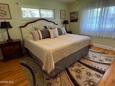 Tiny photo for 3749 N Beverly Hills Drive, Toledo, OH 43614 (MLS # 10006756)